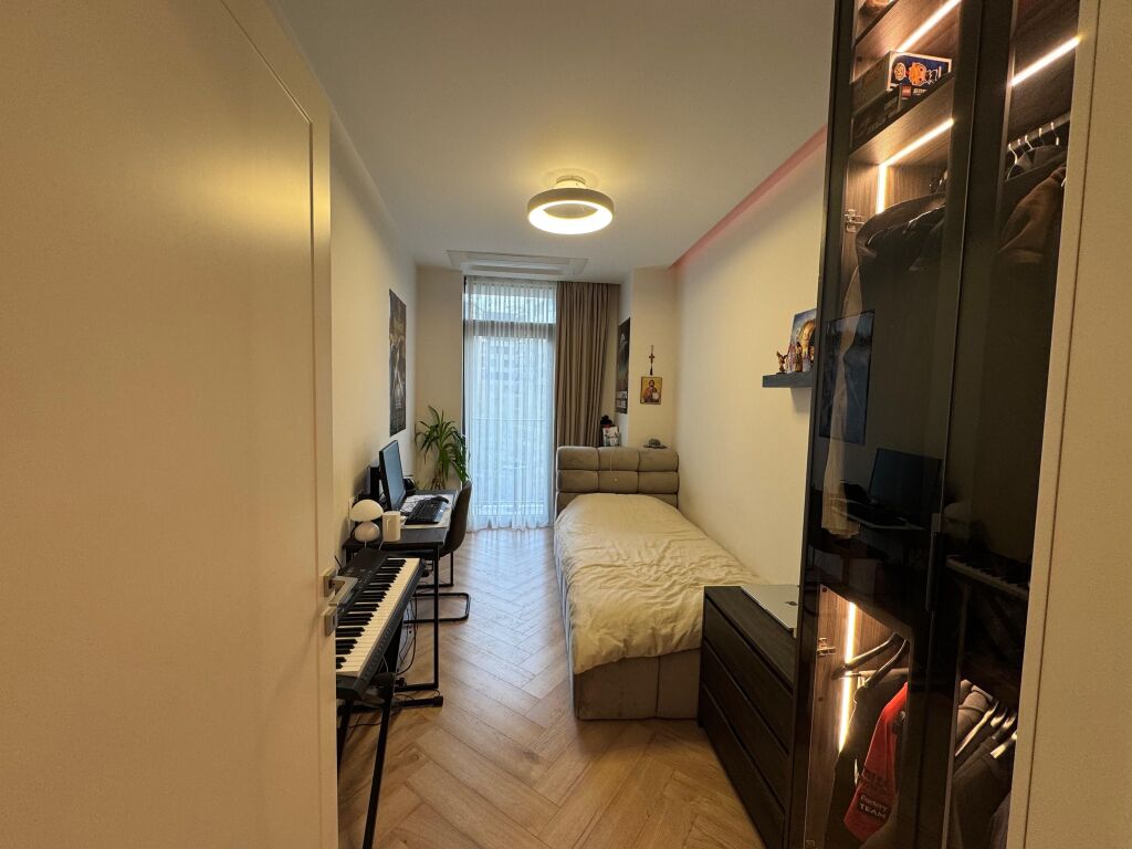 Super apartment 3+1+2 for sale at Lake view Residences, Kosovareve Street