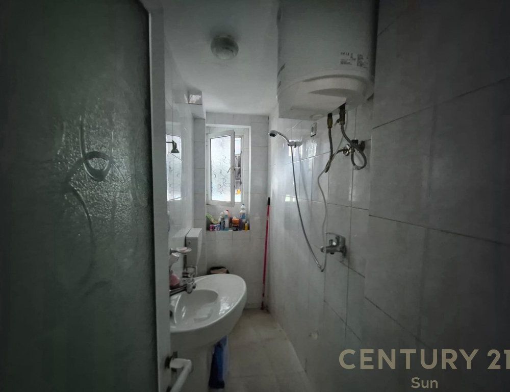 Apartament 1+1 për shitje – Rruga e Kavajës, pranë Garden Building! 130,000 €