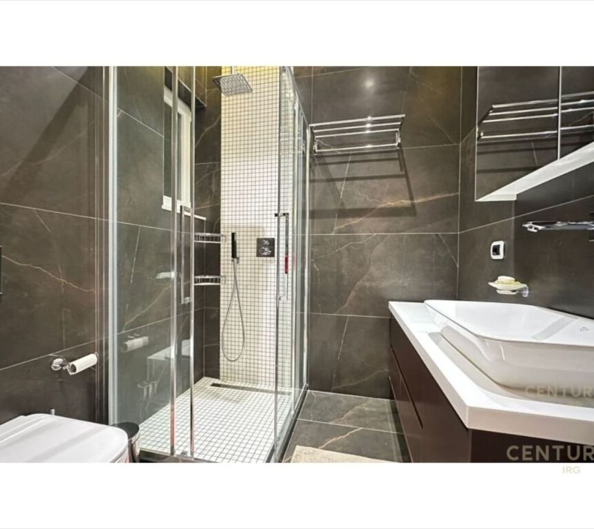 Apartament 1+1 me qira tek Kopshti Botanik prane Xhamise! 600 € /Muaj Sip. Totale  67m2