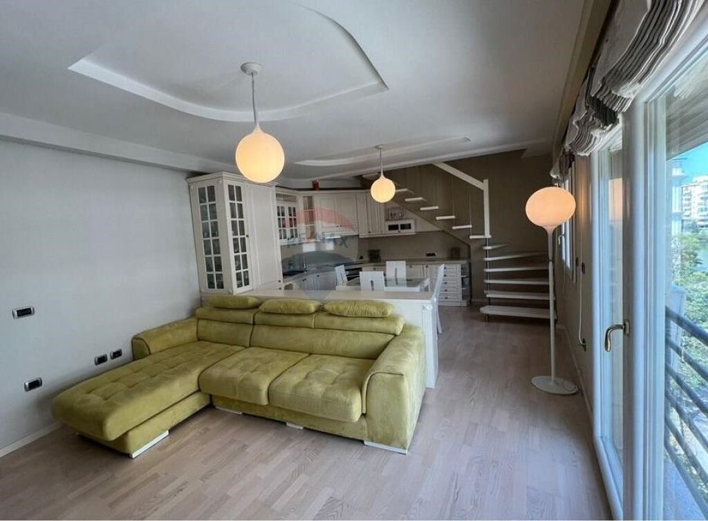 Duplex per shitje me pamje nga Liqeni i Thate! ID: 530181095-240