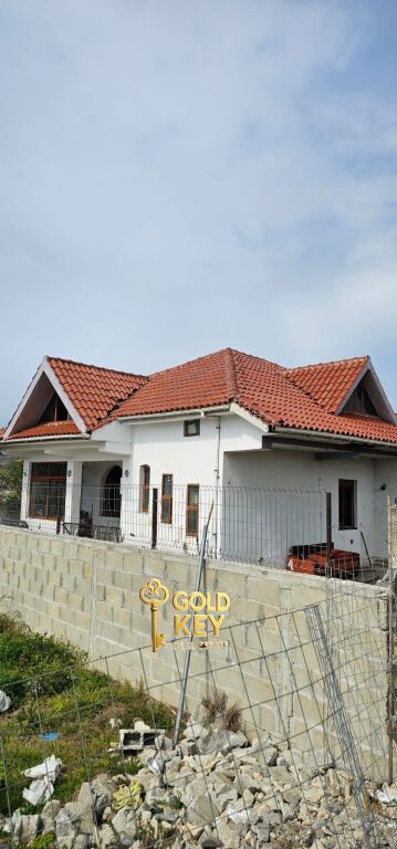 VILLA PRIVATA IN VENDITA SU 2 PIANI 3+1 SPIAGGIA DURRËS