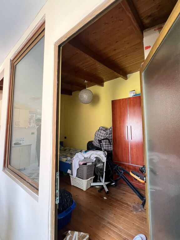 Vendesi in vendita 2 appartamenti 2+1 presso il Comune di Parigi