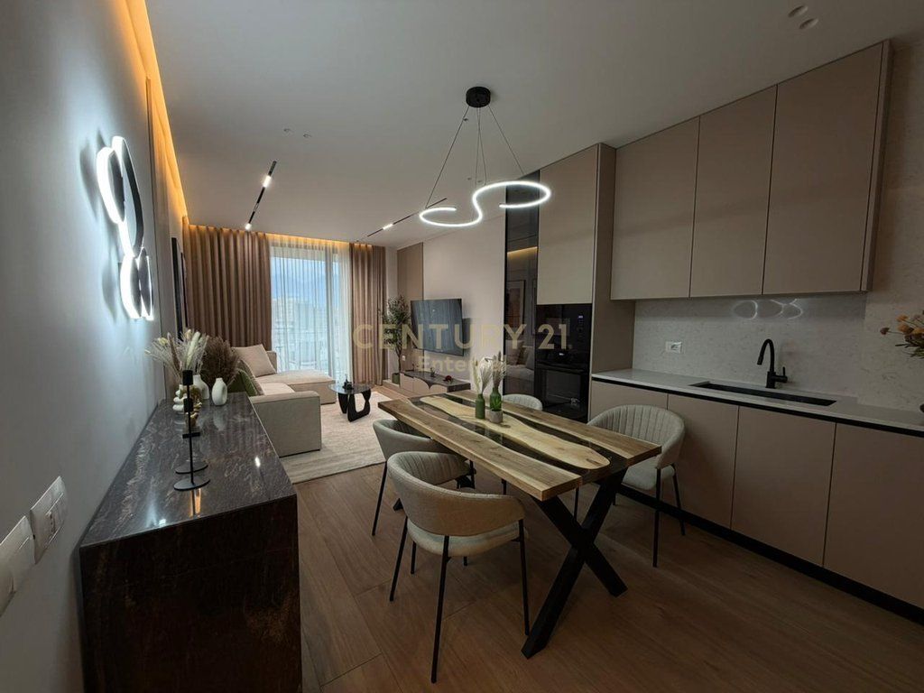 Apartament luksoz 2+1+2 me qira tek Golden Tower, në Rrugën Mine Peza