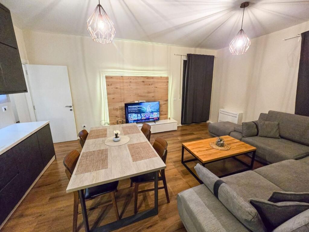 Apartament 2+1 me qira – Pazari i Ri