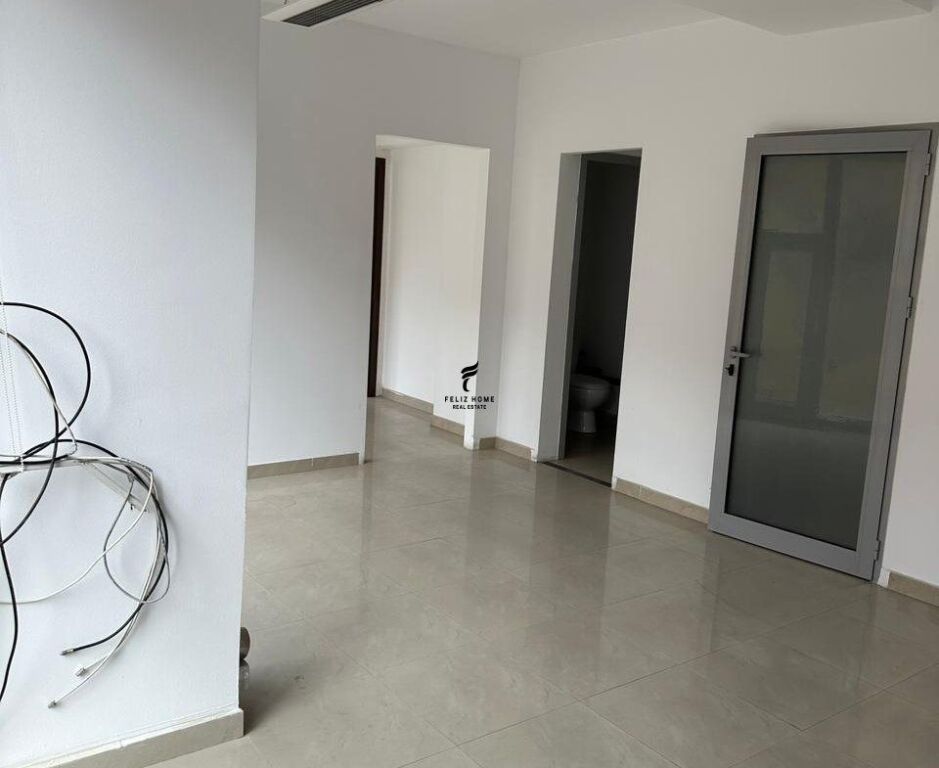 UFFICIO IN AFFITTO 60 M2 NUOVO MERCATO 70.000 LEKE FH-65996