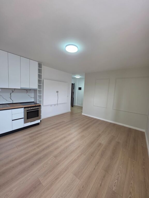 Apartament 2+1 me qira Kombinat