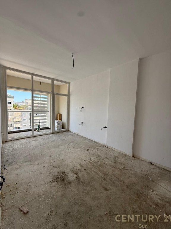 Appartamento 1+1 in vendita nella zona del Comune di Parigi