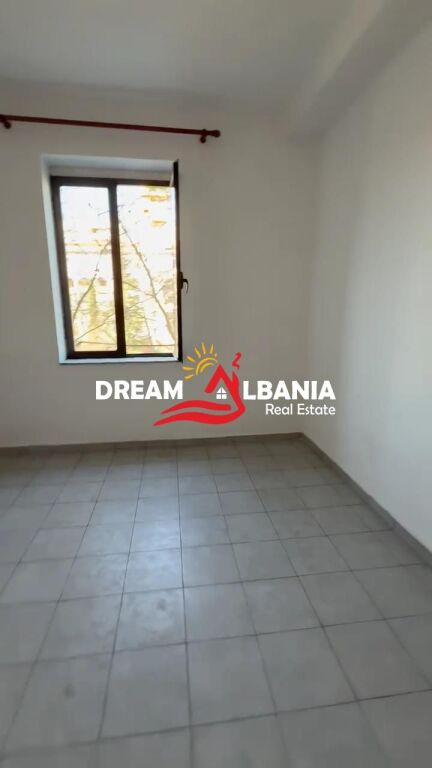 Jepet me qera apartament 1+1 ne Bllok prane Kafe Roma (ID 4219485)f