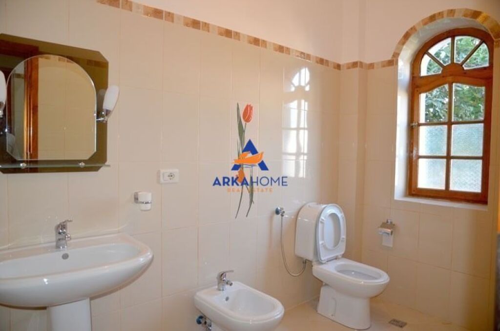VILLA IN AFFITTO 4 PIANI "VIA MIHAL GRAMENO, MERCATO ELETTRICO" 1500 EURO