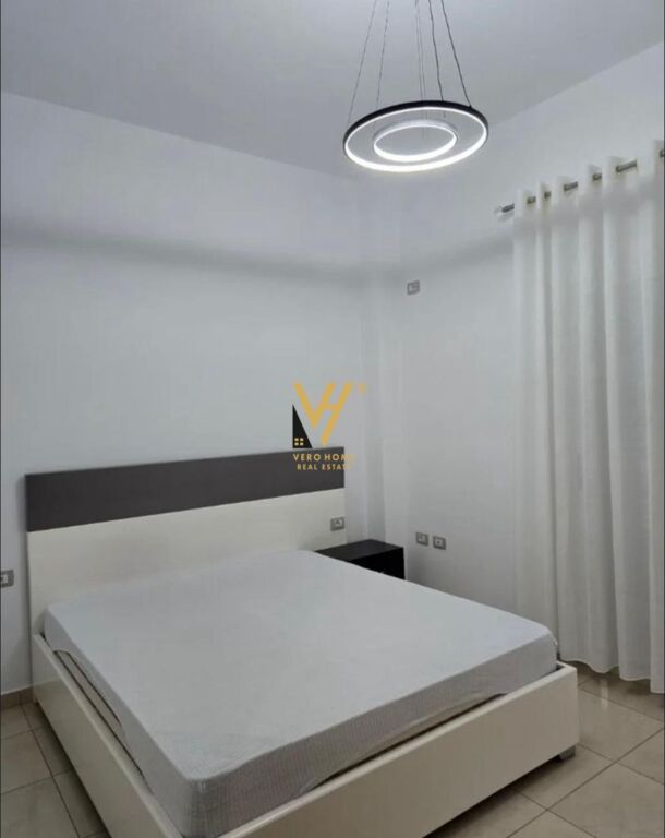 JEPET APARTAMENT 1+1+BLK ME QERA TE QYTET STUDENTI 450 EURO