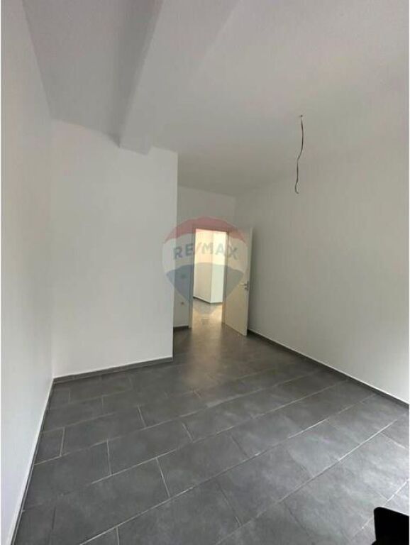 Apartament - Për Qira - Rruga Muhamet Deliu, Tiranë