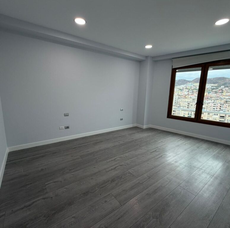 🏡 Jepet ambinet per zyre me qira te Kompleksi Delijorgji