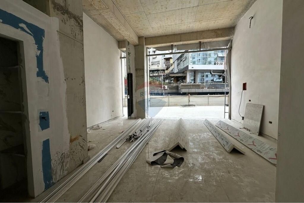 AMBIENTE COMMERCIALE IN AFFITTO A ZOGU I ZI