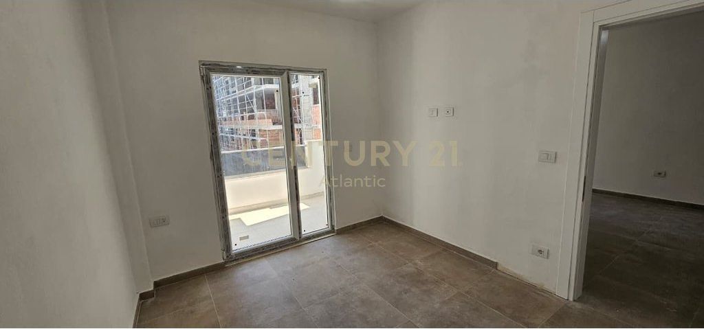 APARTAMENT 1+1 NDERTIM I RI NE GOLEM(ME ÇERTIFIKATË)
