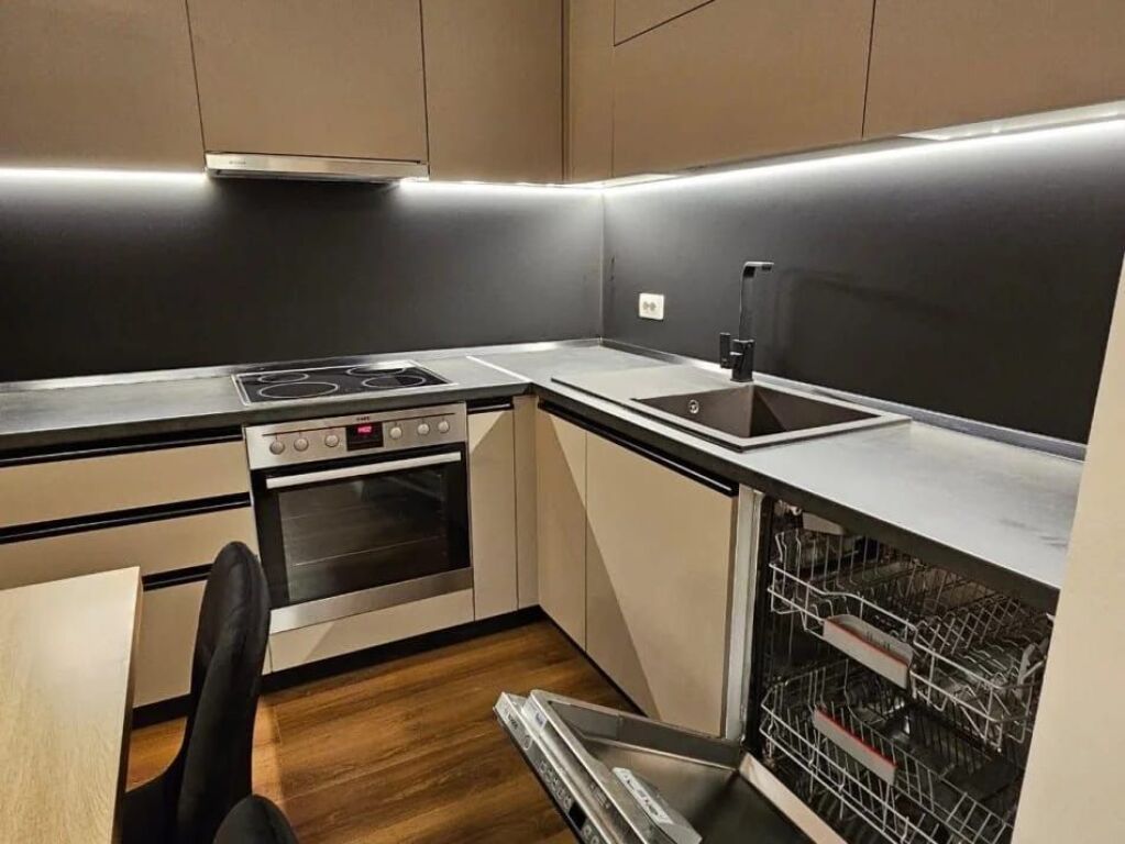 Apartament 2+1 me qera tek 5 Maji prane BlackStone