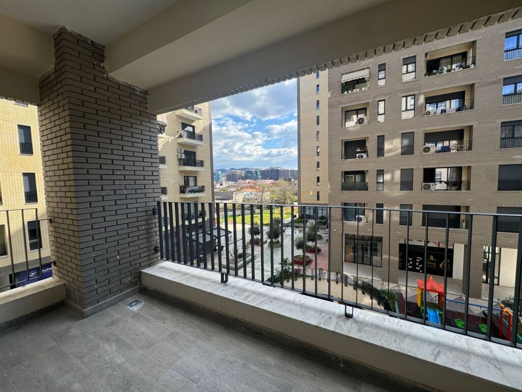 🏡 Apartament 3+1 për shitje tek Ish Fusha e Aviacionit