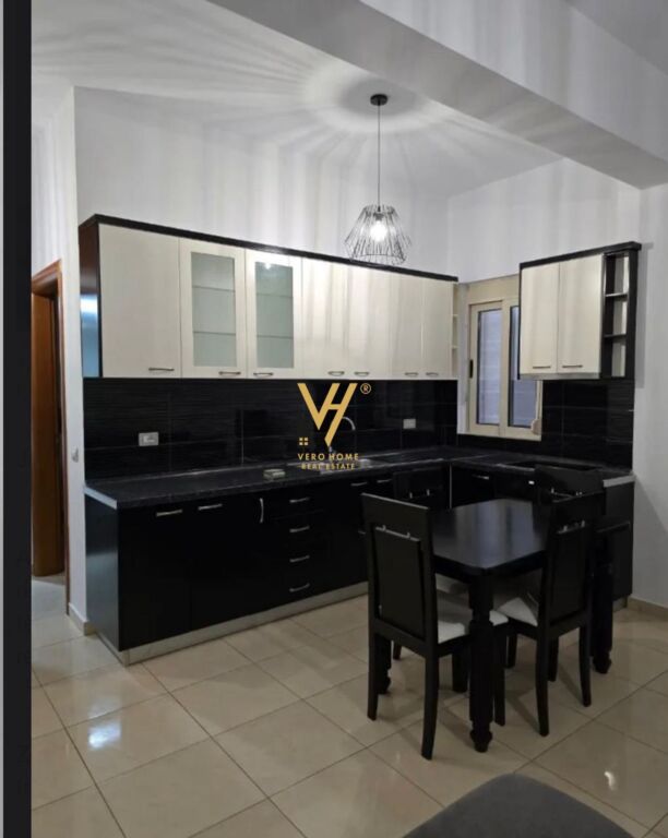 JEPET APARTAMENT 1+1+BLK ME QERA TE QYTET STUDENTI 450 EURO