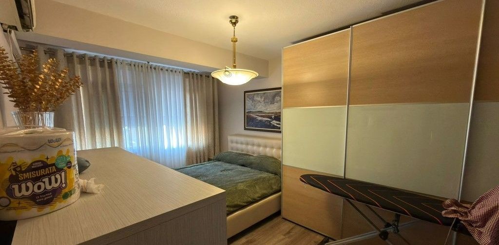 Apartment 2+1+2 for sale on Naim Frasheri Street
