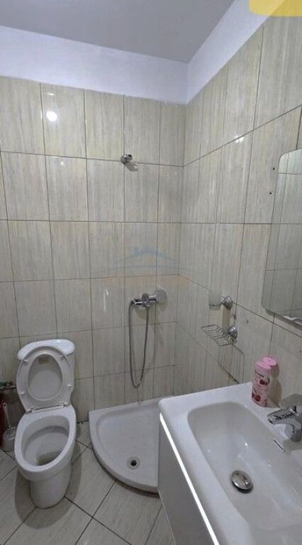 Qera , Apartament 1+1 , Pallati me shigjeta