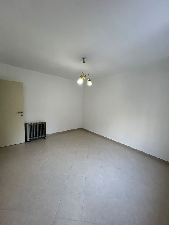Zyrë me Qira – 21 Dhjetori, Tiranë