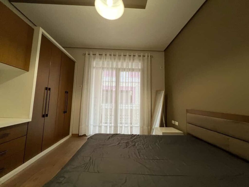 Shitet apartament tek K Botanik