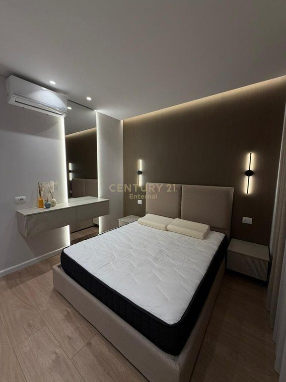 Apartament luksoz 2+1+2 me qira tek Golden Tower, në Rrugën Mine Peza