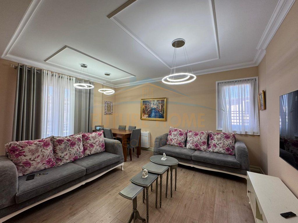 Rent Apartment 3+1+2+2 Parking Spaces, Dry Lake, Tirana