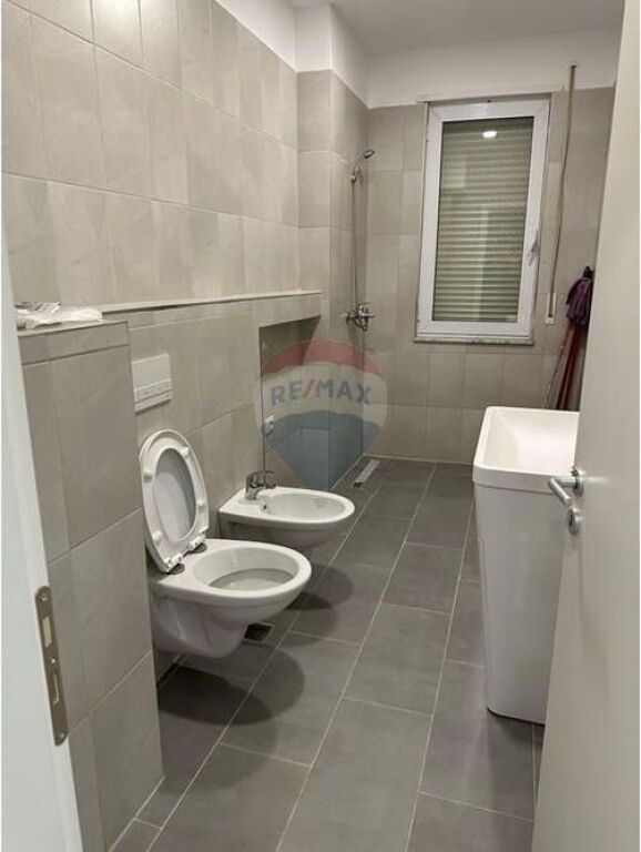 Apartament - Për Qira - Rruga Muhamet Deliu, Tiranë