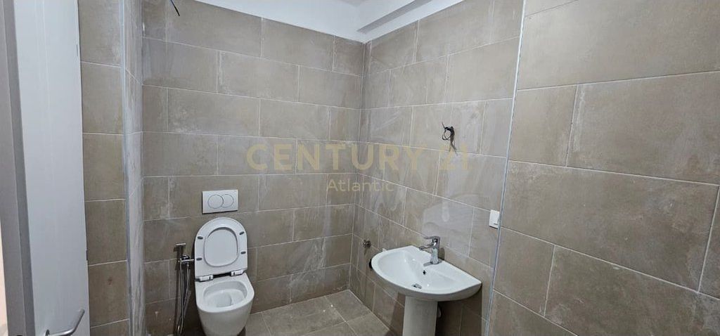 APARTAMENT 1+1 NDERTIM I RI NE GOLEM(ME ÇERTIFIKATË)