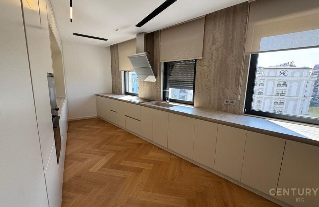 Apartament me qira 2+1+3+2P, Liqeni i Thate