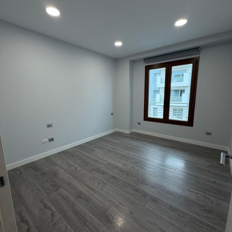 🏡 Jepet ambinet per zyre me qira te Kompleksi Delijorgji