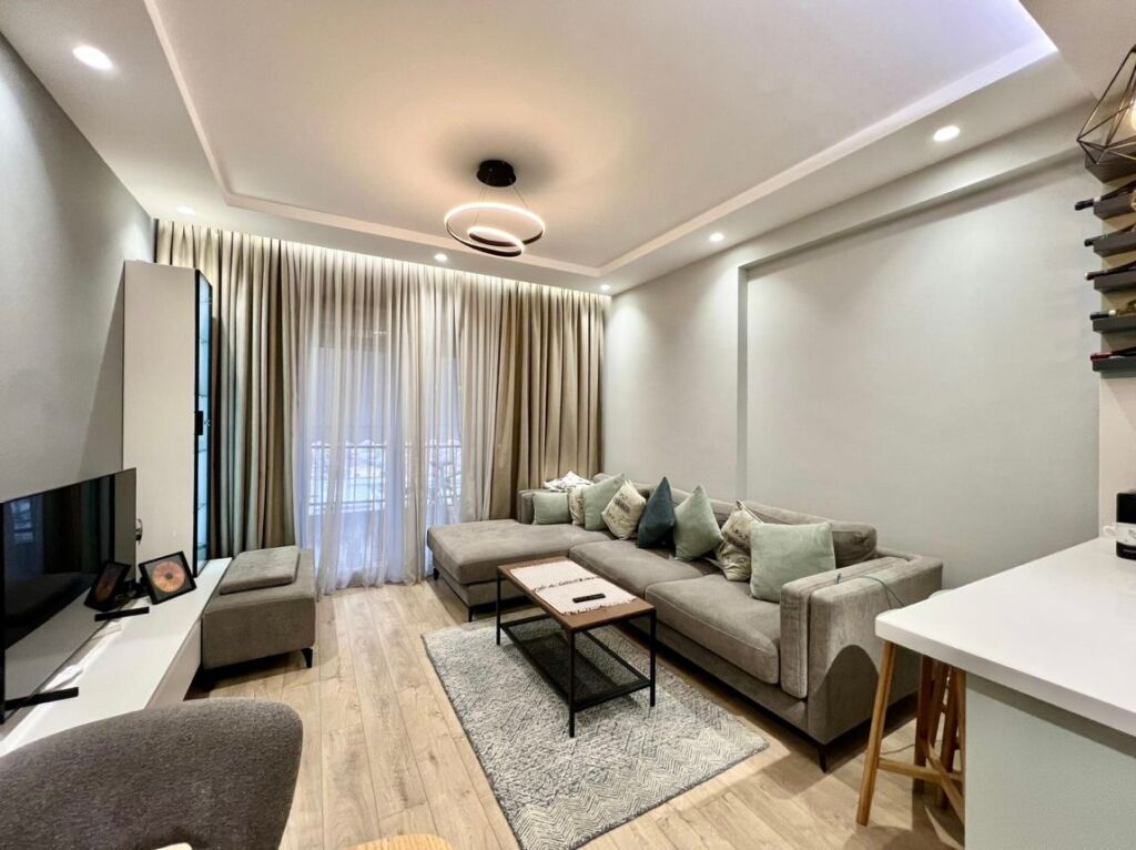 Appartamento 2+1+2 con parcheggio in vendita, 5 Maji, super investito