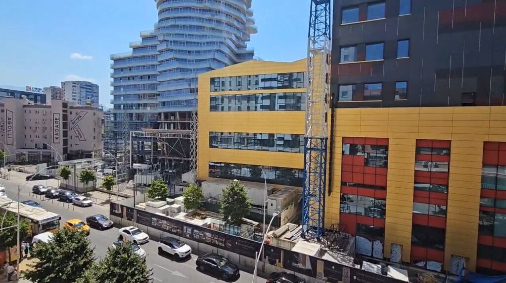 OFFICE FOR RENT SKENDERBEJ SQUARE