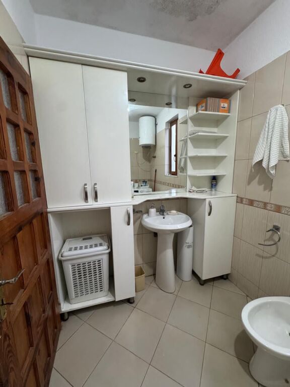 Shtëpi 1 kateshe 2+1 me qira – Allias !
