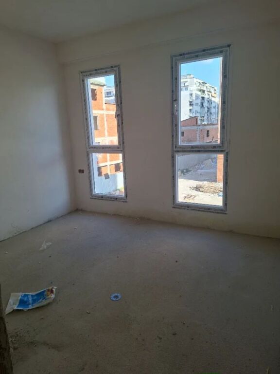 APARTAMENT NE SHITJE ASTIR