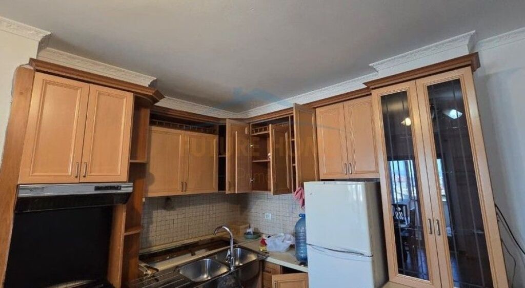 Qera , Apartament 1+1 , Pallati me shigjeta