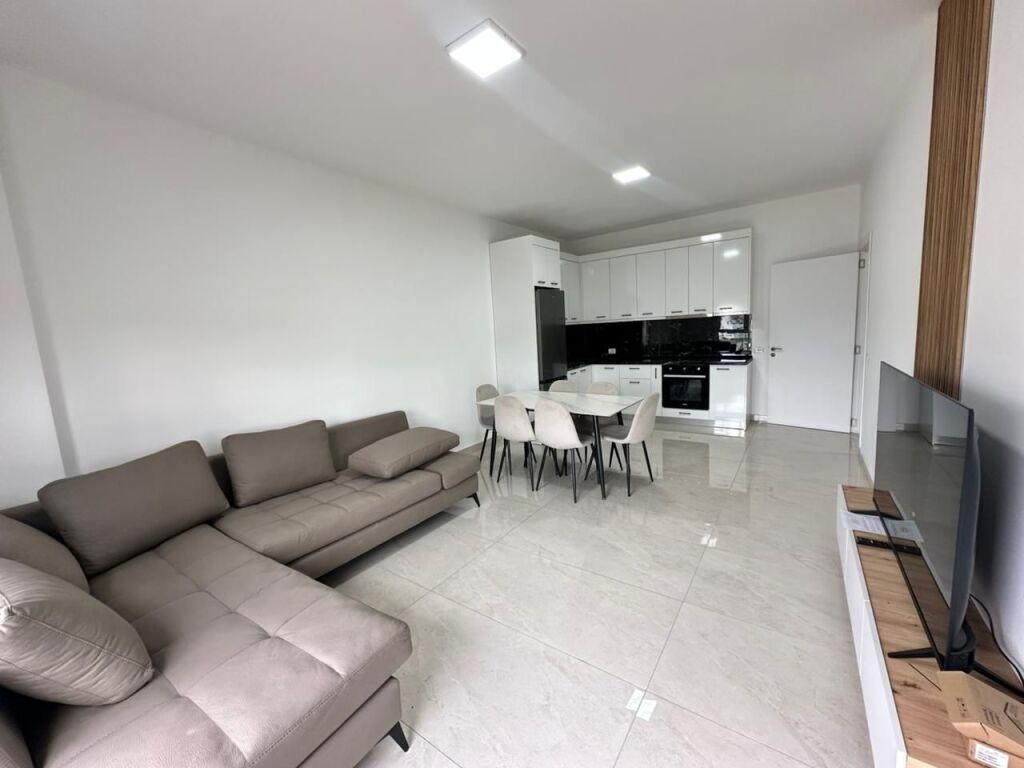 Apartament 2+1+2+P Me Qira Paskuqan