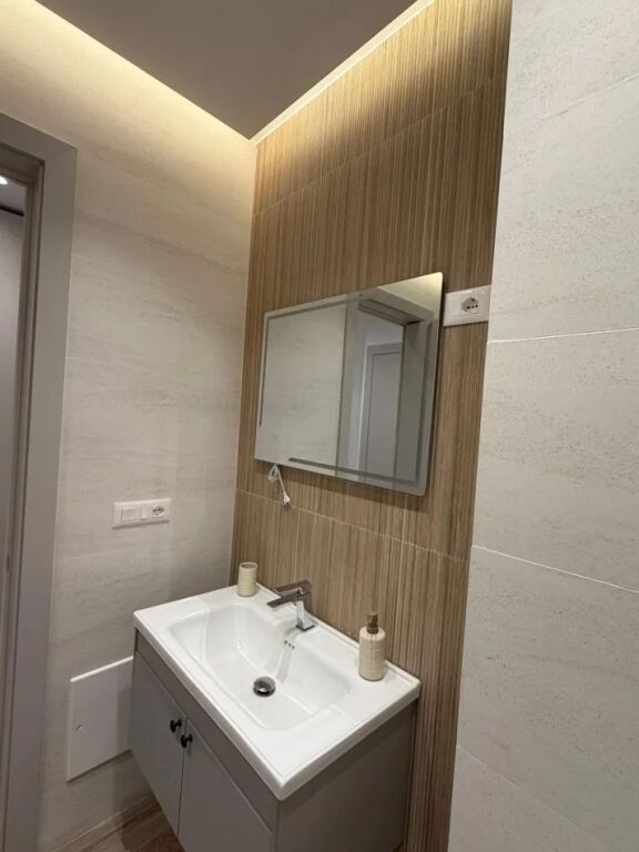 APARTAMENT PER QERA PRANE RING CENTER