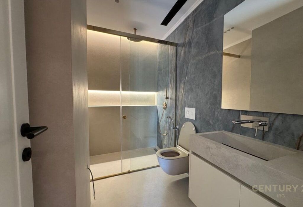 Apartament me qira 2+1+3+2P, Liqeni i Thate