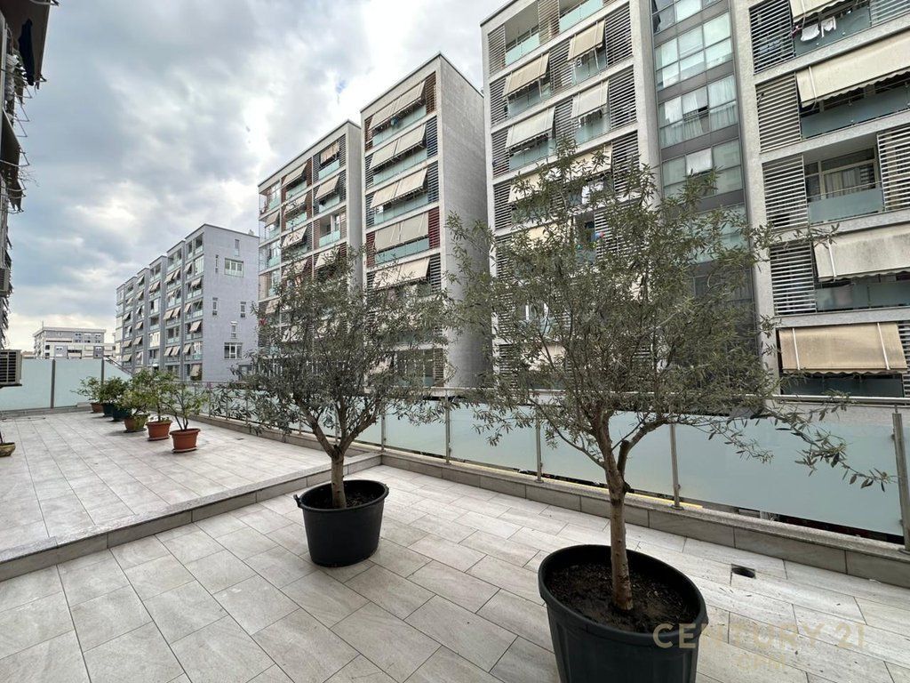 Ambient Per Qira Tek Kika 2 Komuna E Parisit 4,500 € /Muaj