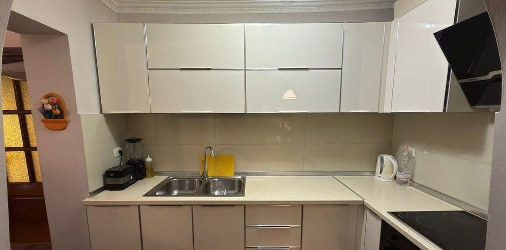 Apartment 2+1+2 for sale on Naim Frasheri Street