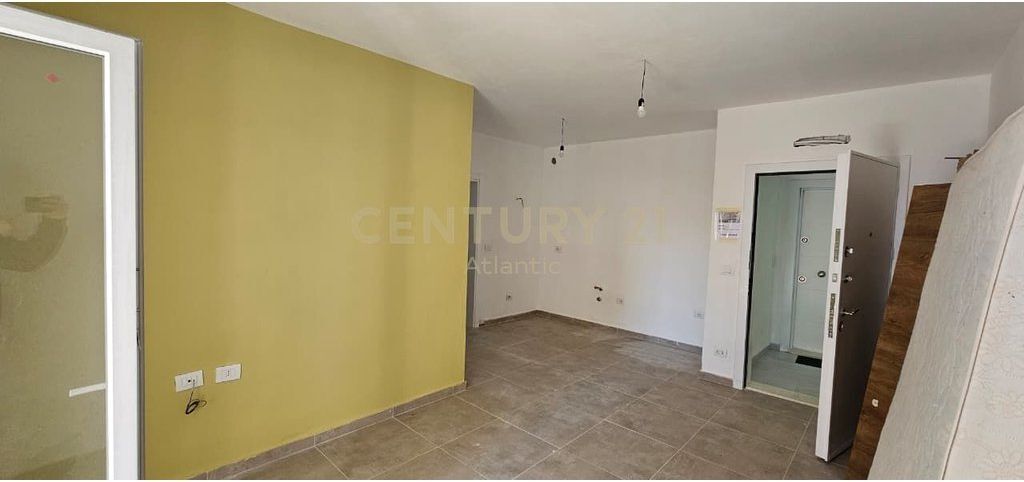 APARTAMENT 1+1 NDERTIM I RI NE GOLEM(ME ÇERTIFIKATË)