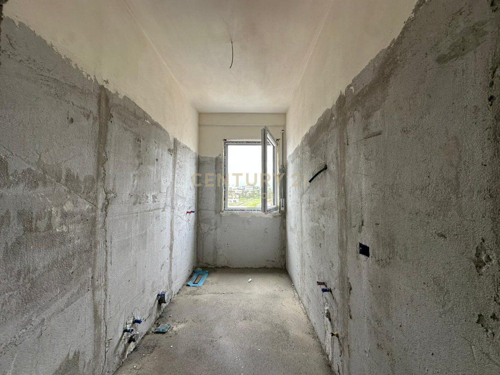 SHITET APARTAMENT 2+1 NE PASKUQAN
