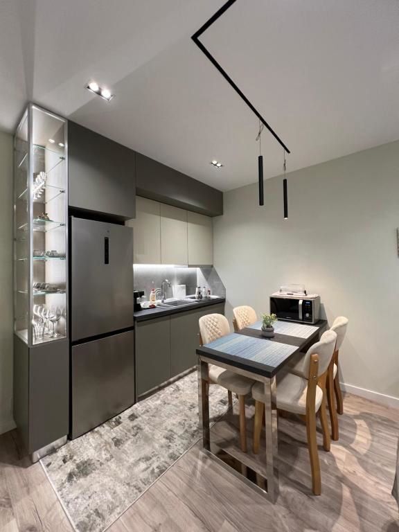 Apartament modern 1+1 me qera ne qender