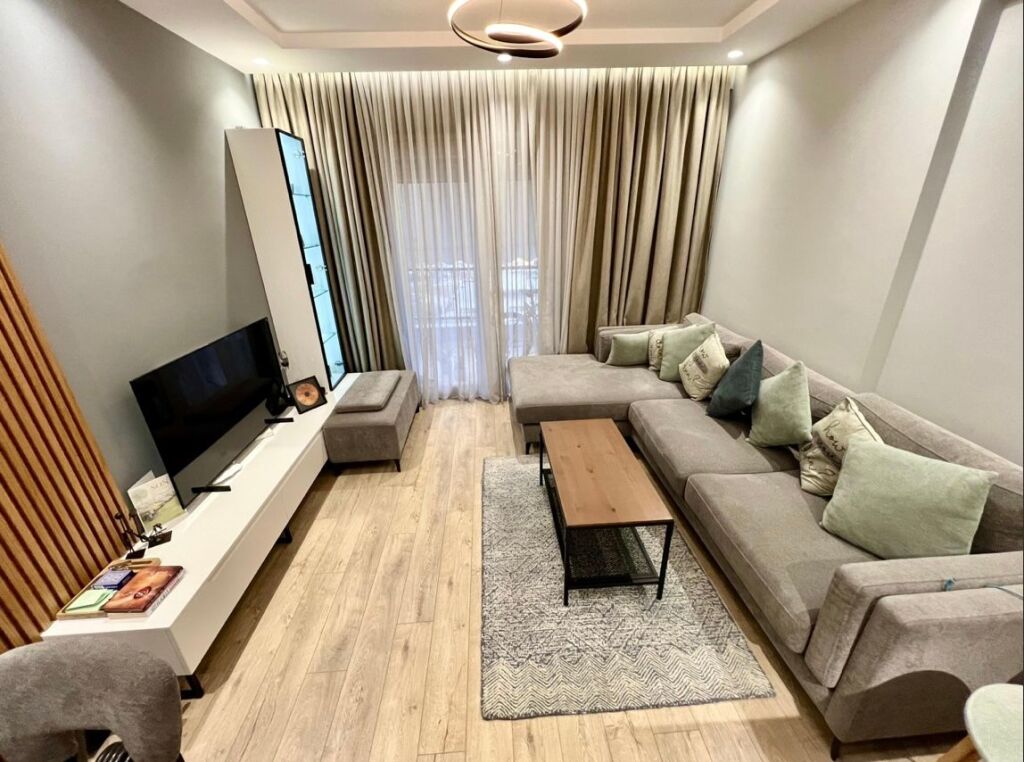 Appartamento 2+1+2 con parcheggio in vendita, 5 Maji, super investito