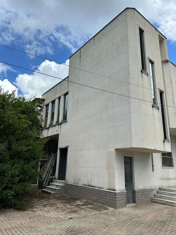🏡 Edificio di 2 Piani in Vendita a Durazzo, vicino al Ponte di Dajlan