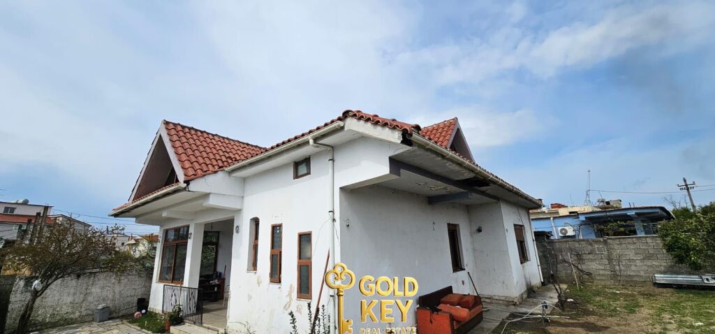 VILLA PRIVATA IN VENDITA SU 2 PIANI 3+1 SPIAGGIA DURRËS
