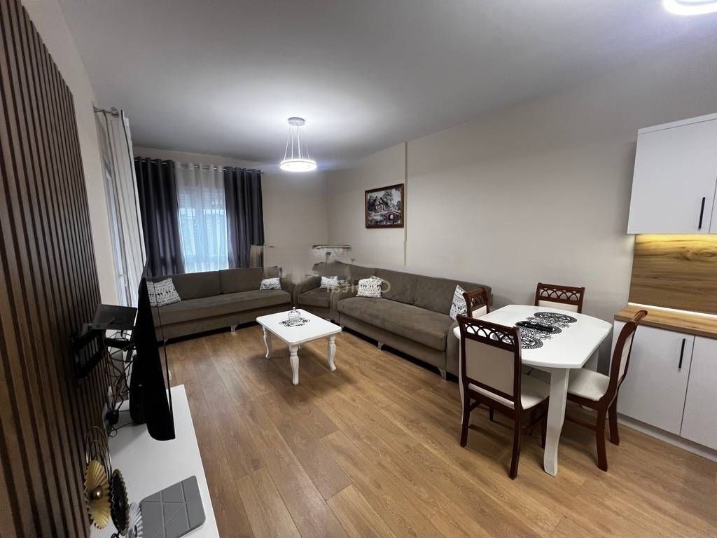 Apartment 1+1+Parking Spot, for rent on “5 Maji” street!