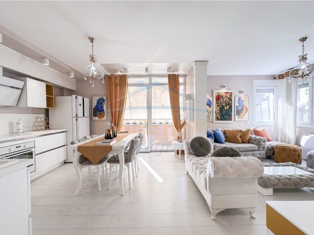 Qera, Apartament 2+1+2, Kopshti Zoologjik, Tiranë.