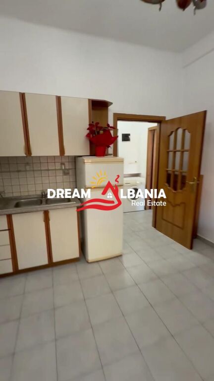 Jepet me qera apartament 1+1 ne Bllok prane Kafe Roma (ID 4219485)f